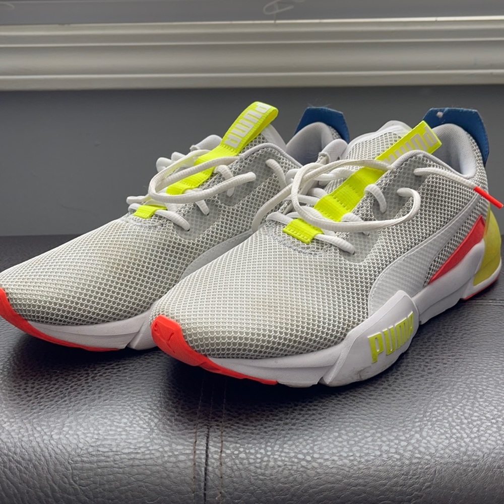 Puma Sneakers